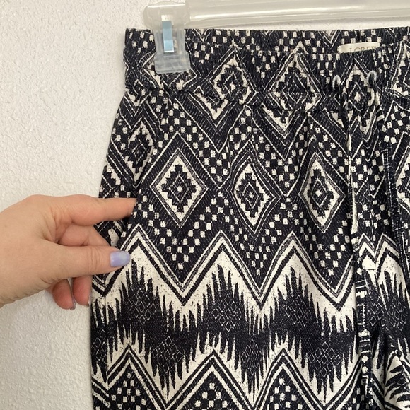 J. Crew Ikat Printed Pants Size 4 - Picture 3 of 7